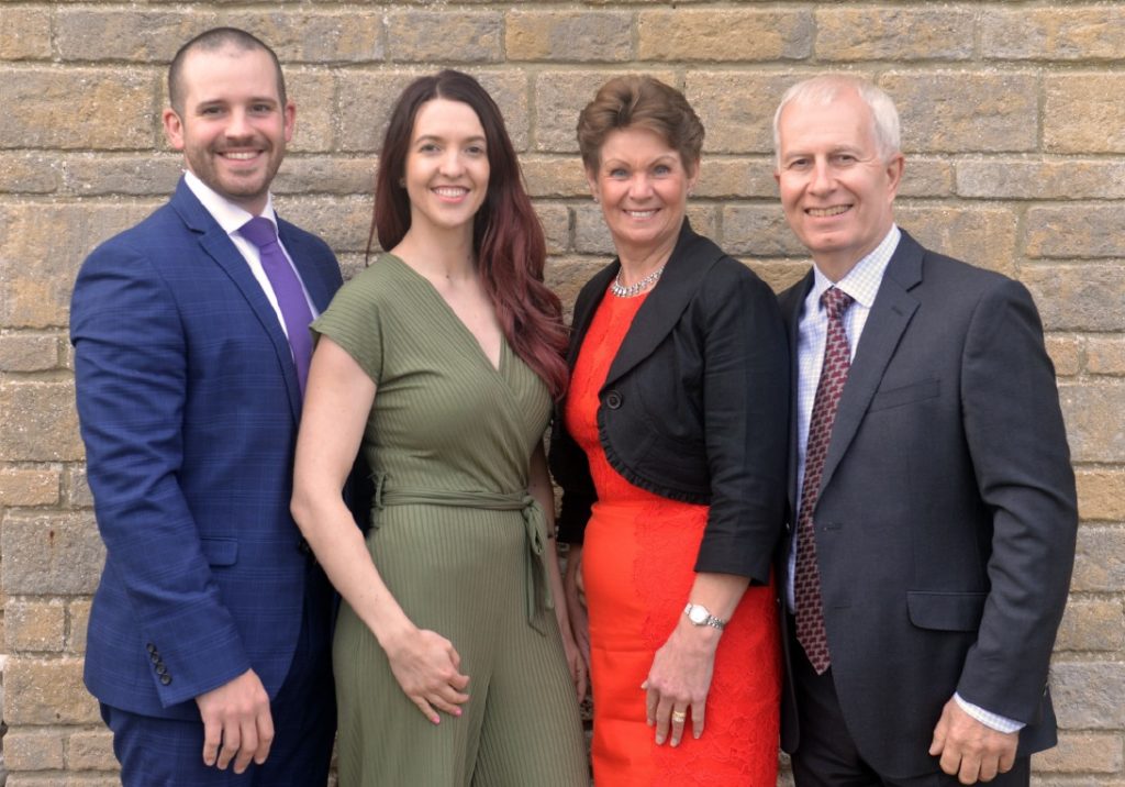 TOUT-FAMILY.jpg-1024x716